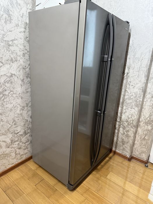 Холодильник две секции