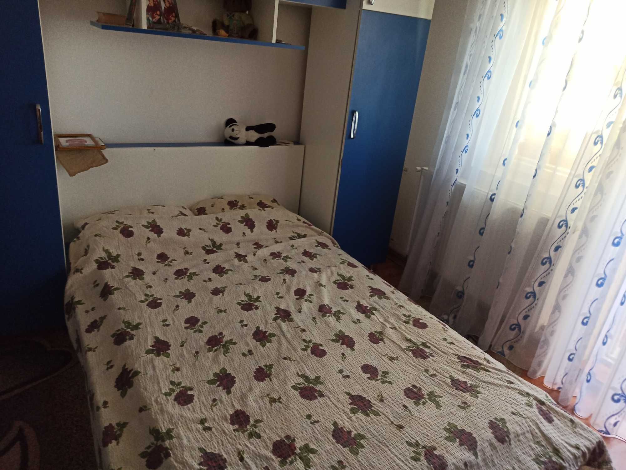Vând apartament cu 3 camere