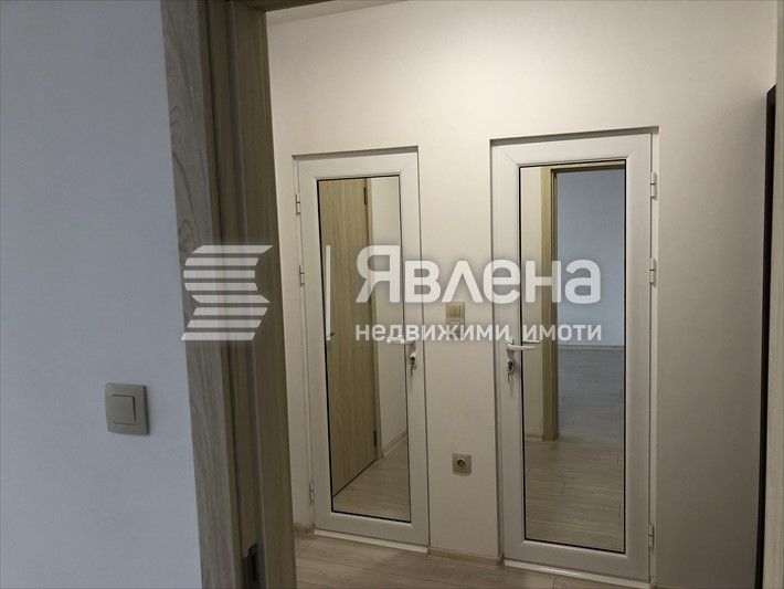 Продава се Двустаен апартамент в Варна, Младост 1 - 45 кв.м за 2109 €/кв.м - Снимка #4