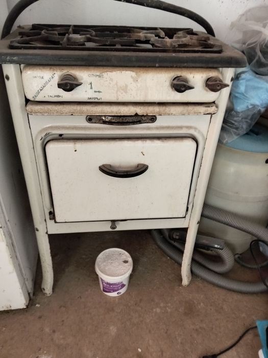 Газ плиту продам