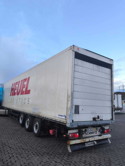 Remorca Schmitz 2008