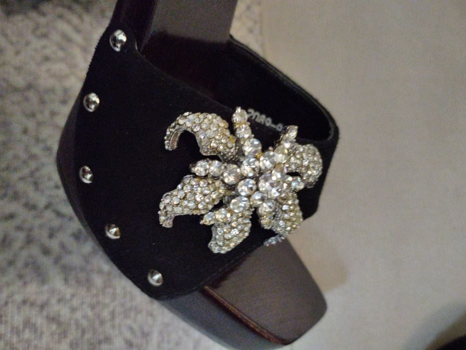 Шлепки эксклюзивные очень крутые