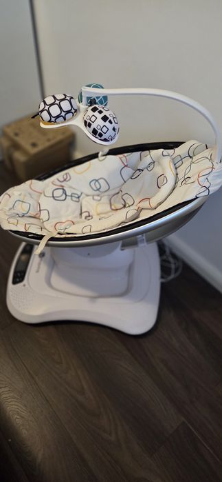 Balansoar 4moms pentru bebe