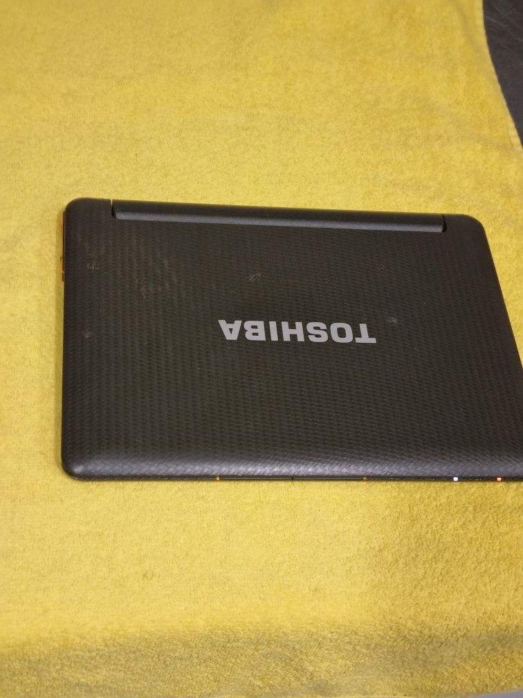 Laptop Toshiba  AC-AND-AZ cu sistem de operare Android.