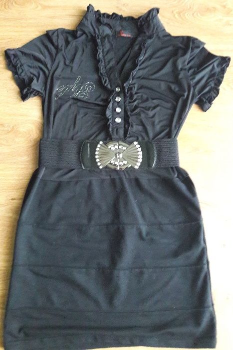 Rochie neagra + curea