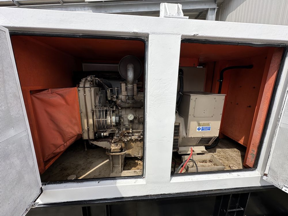 Generator CAT  37,5 kva ; Alternator Stamford UK