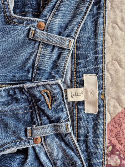 Запазени дънки с широк крачол