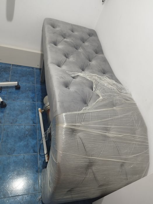 Vând pat cosmeticã