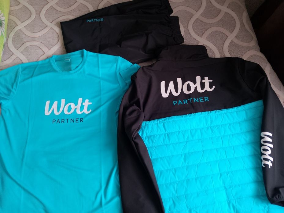 Продам новый костюм