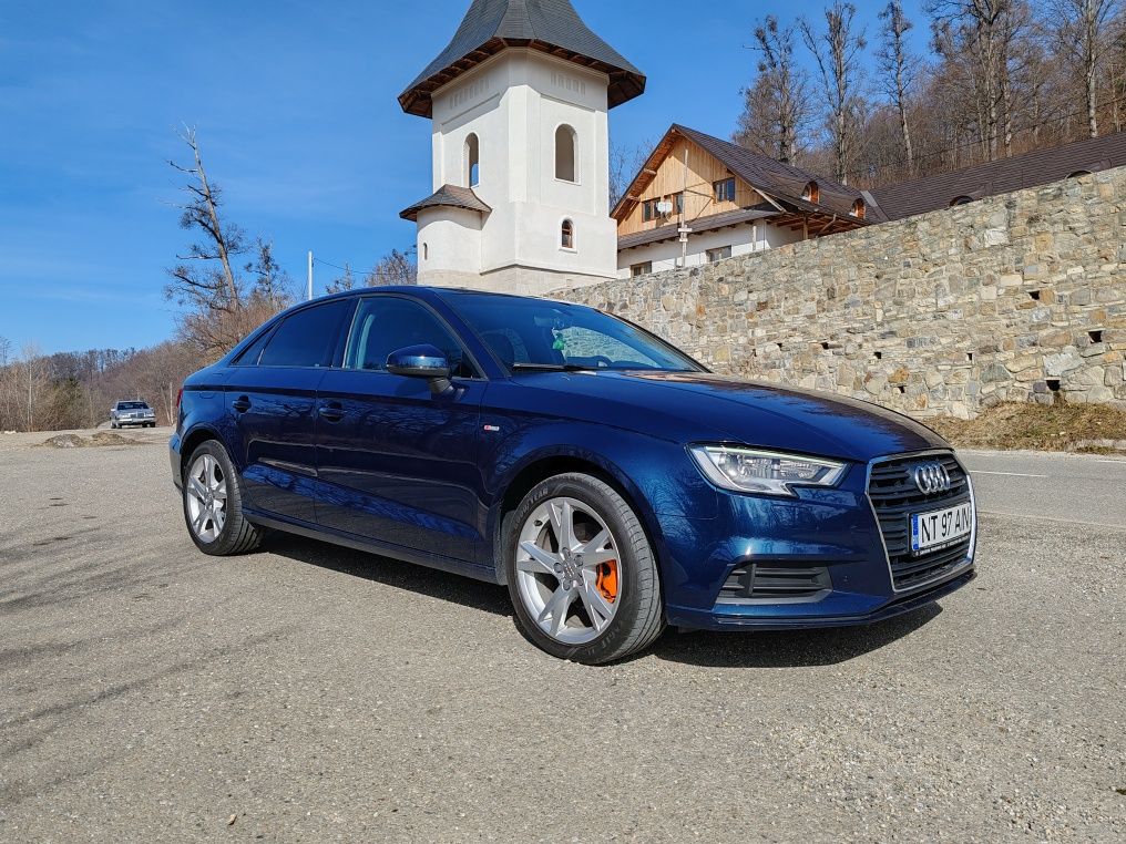 Audi A3 Limousine 2.0 TDI S-line / Variante