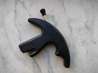 Declansator de deget (Thumb release) pentru arcuri compound