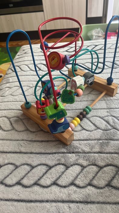 Монтесори играчки.