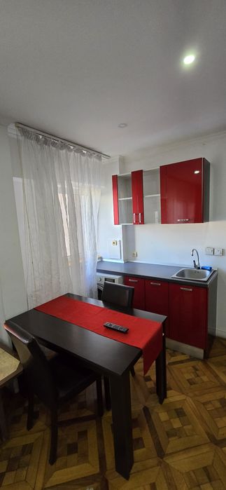 Ofer spre inchiriere garsoniera zona ultracentrala