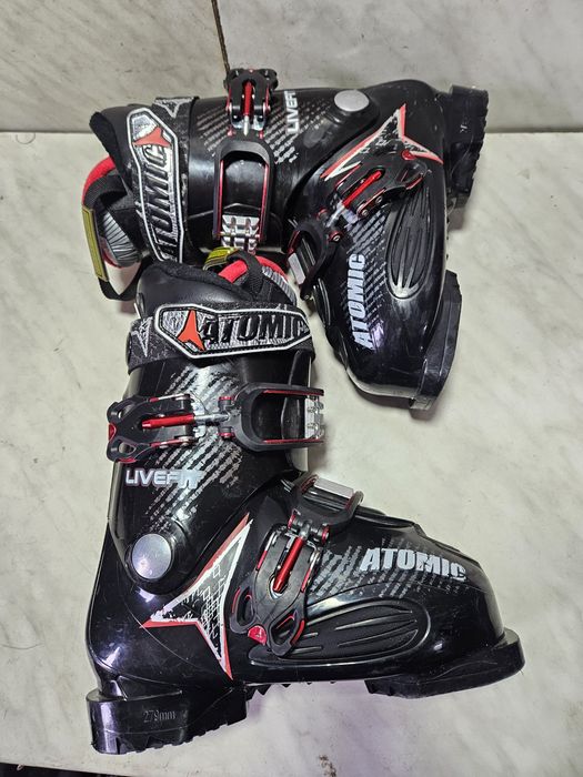 Clapari ski schi  Atomic  mondo   23-23,5 corespunde mărimii 36-37