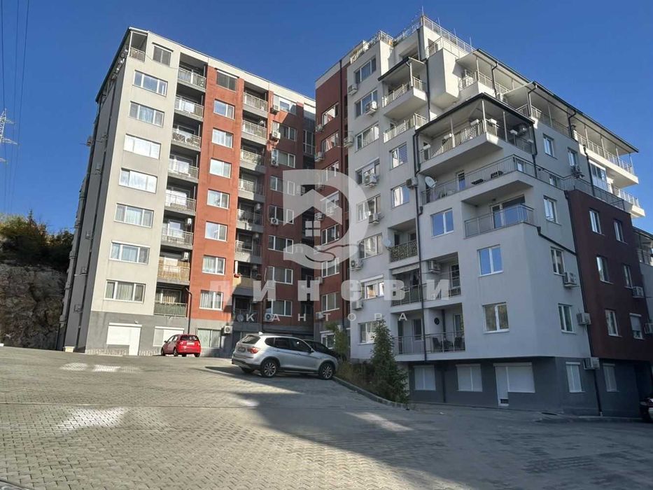 Двустаен апартамент Три Чучура - Център