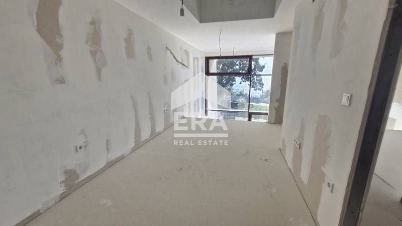 Четиристаен апартамент на две нива от тип „TOWN HOUSE" за продажба в л