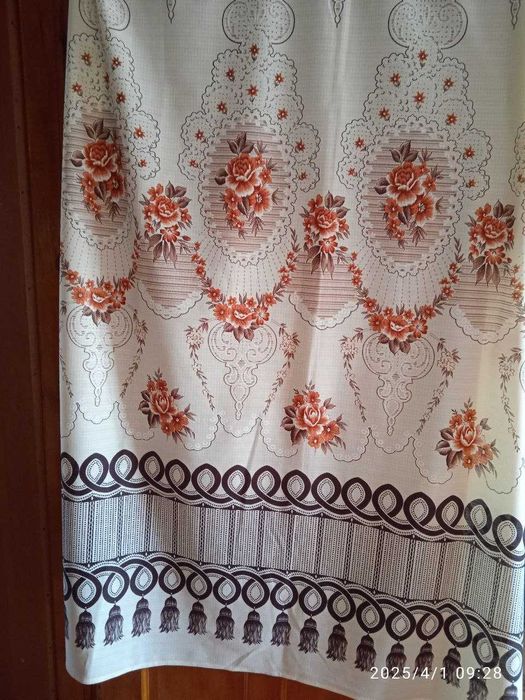Штора  размер 1,5  м на 2,5 м
