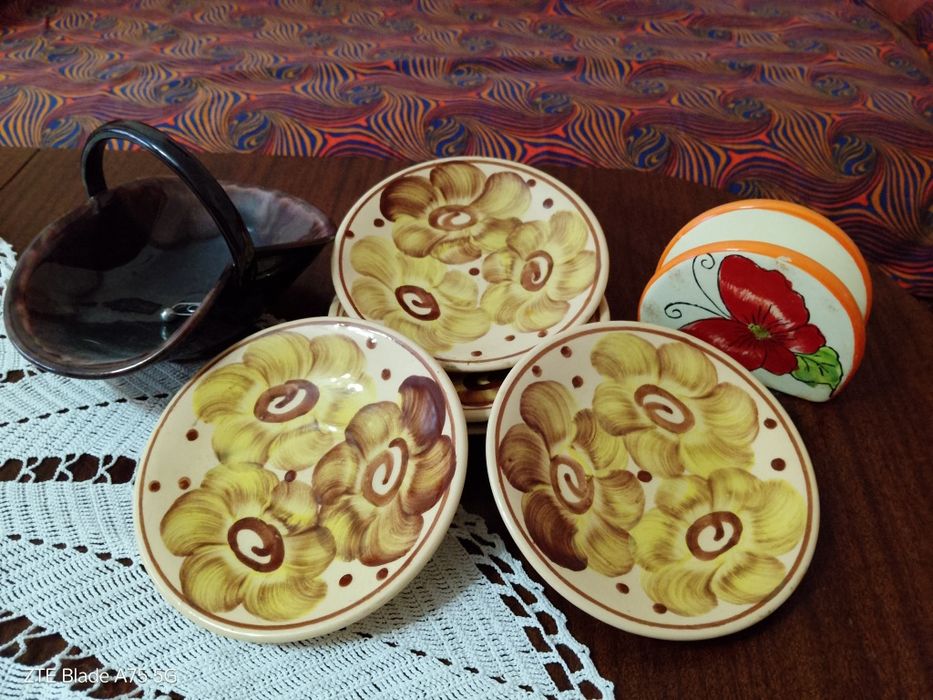 Пет малки чинии с орнаменти  кошничка бонбониера