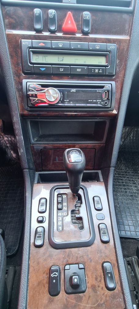 Mercedes benz C220