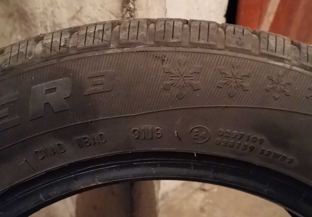 Продавам 2 броя зимни гуми 185.65.15 на 1 сезон дот 2019 General