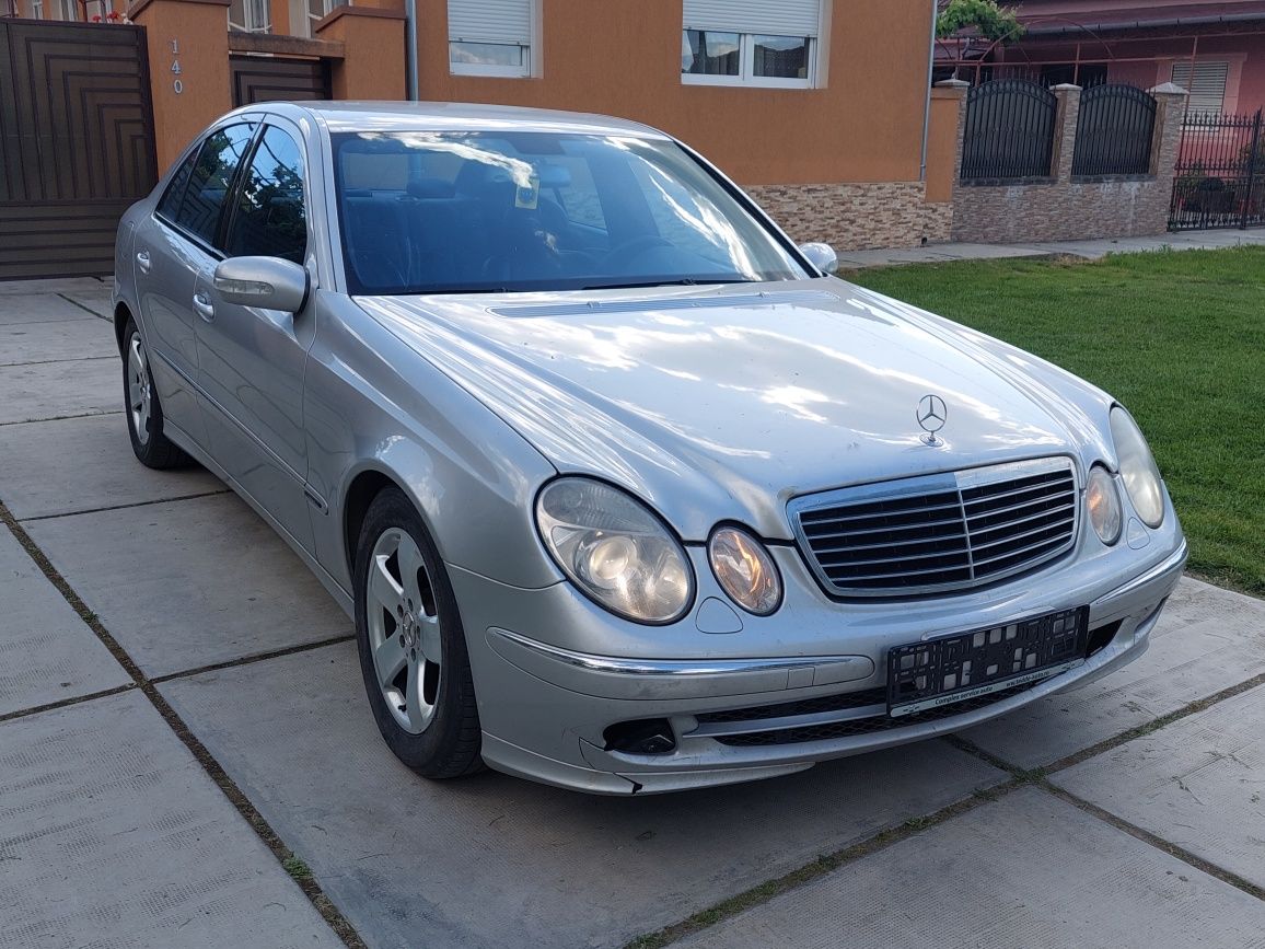 Dezmembrez Mercedes E class W211 2.2 Cdi/2.7cdi/3.2cdi avangard