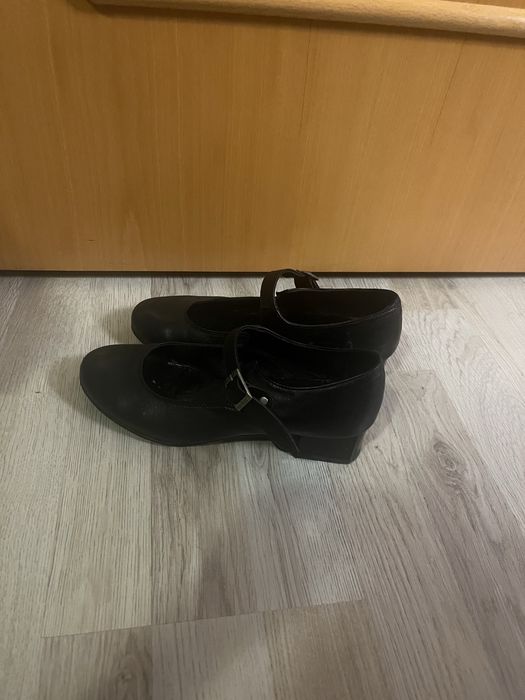 Скарпини за народни танци