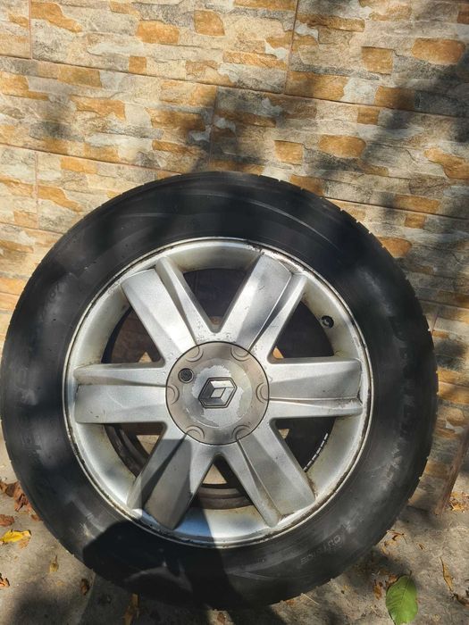 Vand- 4 jante aluminiu+ 2 cauciucuri noi de iarnă 255/55R16 Taurus.