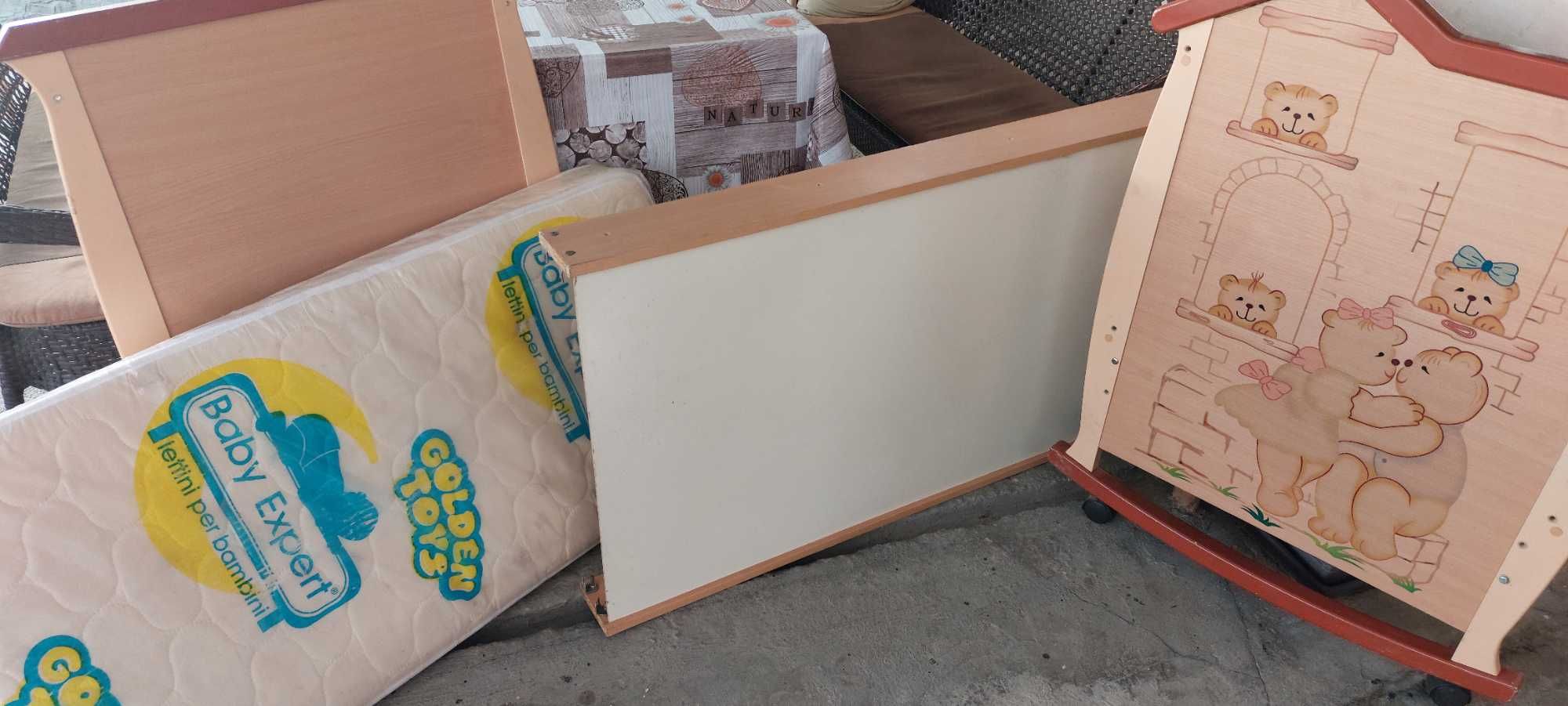 Продам детскую кроватку.
