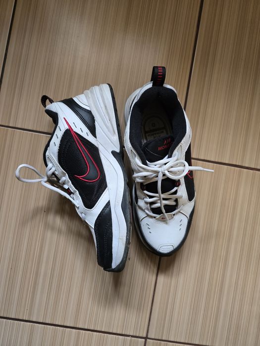 Nike Air Monarch IV