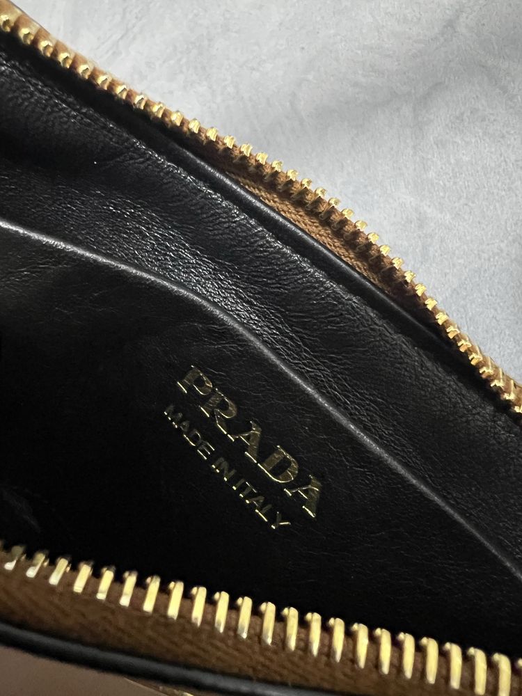 Geanta prada arque