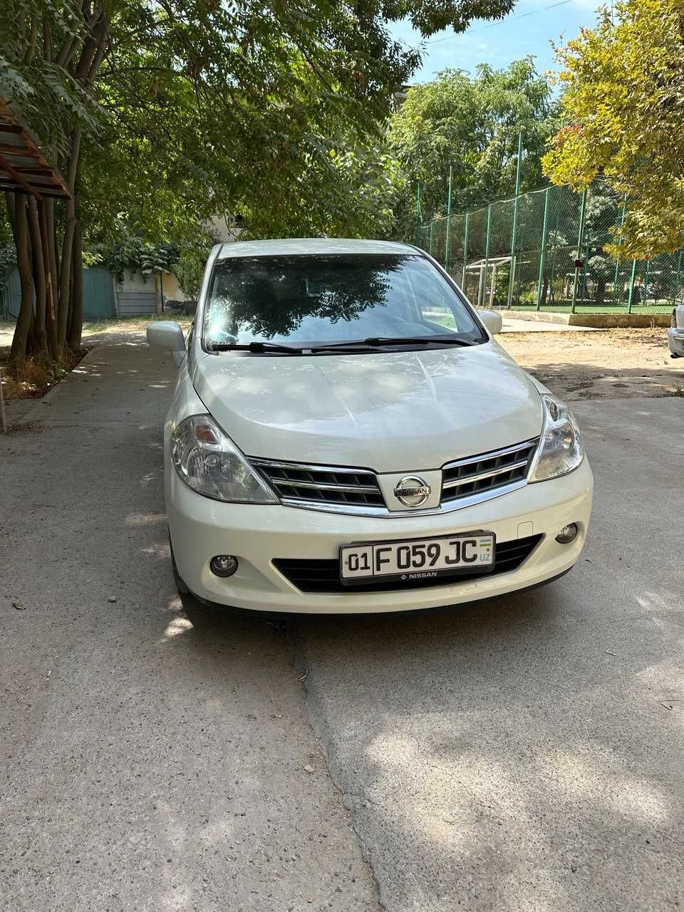 Nissan Tiida 2008
