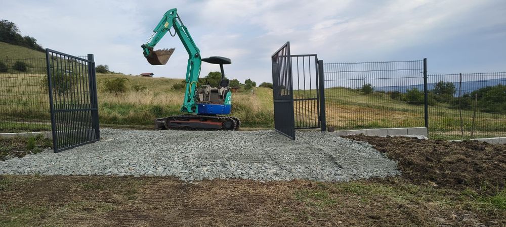 Defrisari-curățări-igienizari-împrejmuiri teren-garduri