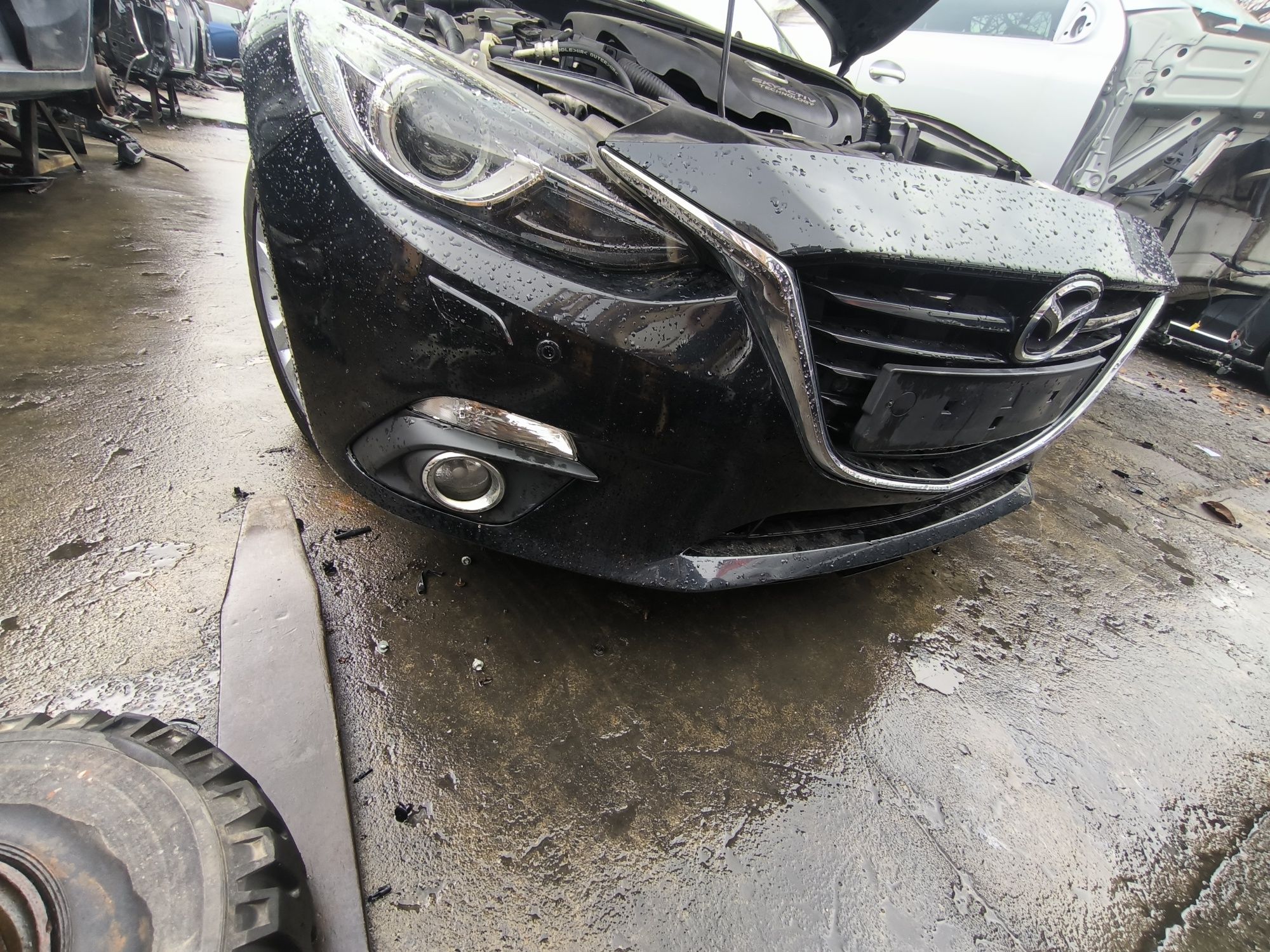Предна броня за Mazda 3