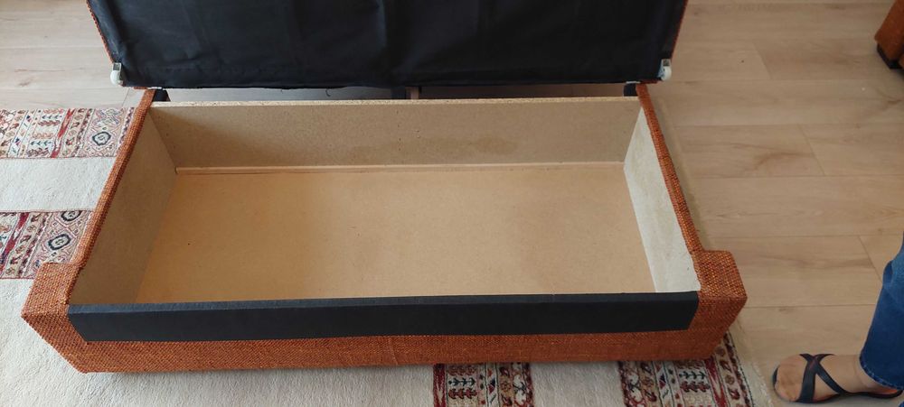 CANAPEA extensibila 2 persoane CU LADA