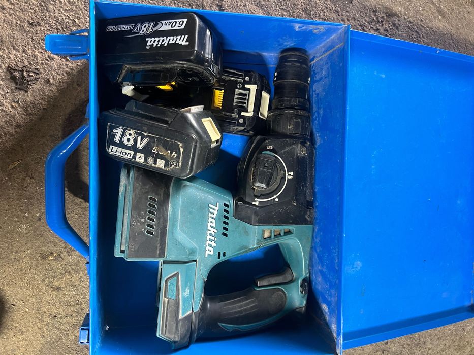 MAKITA DHR243 - професионален акумулаторен безчетков перфоратор