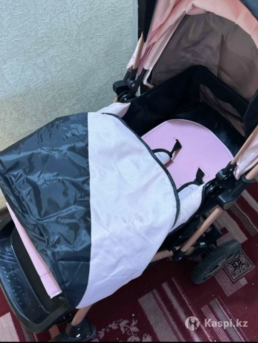 Коляска прогулочная