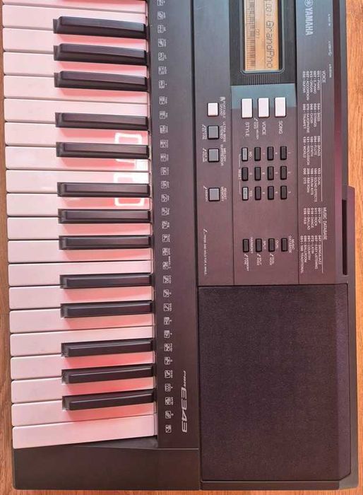 Пиано Синтезатор Yamaha PSR-E343