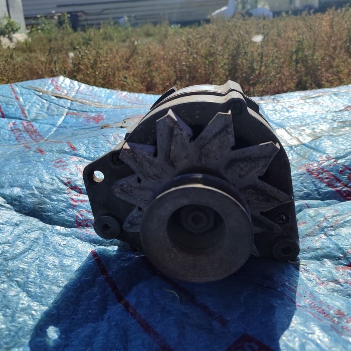 генератор Фольксваген Пассат б3. б4. Вента. гольф 3