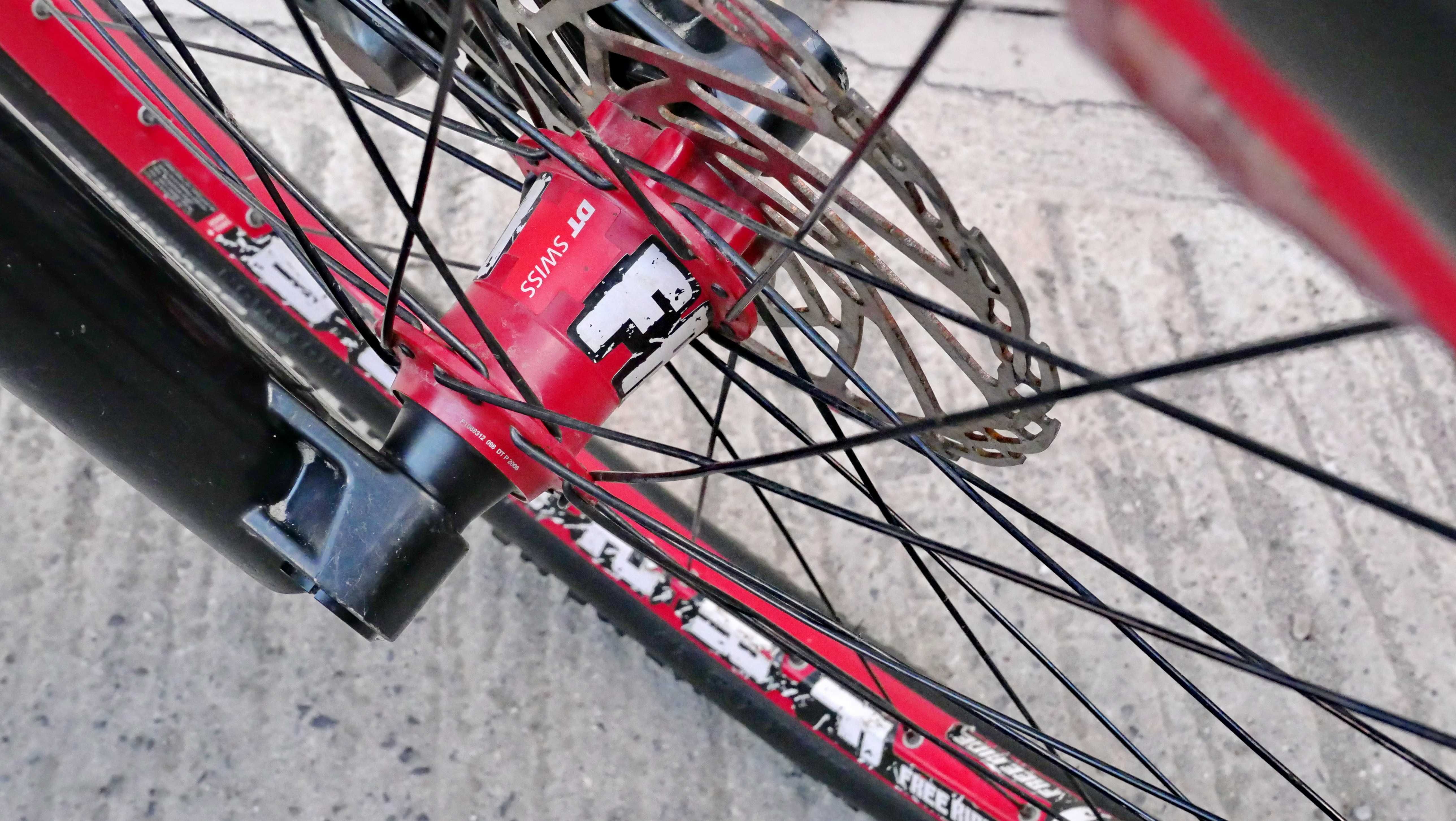 Commencal Supreme DH, 26, RockShox Boxxer Air, 200 ход, 1х9 Sram XO