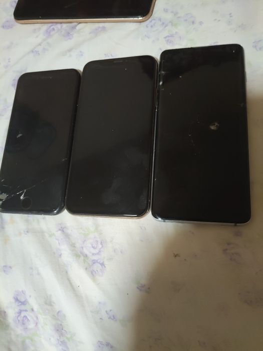 Vând.  telefoane