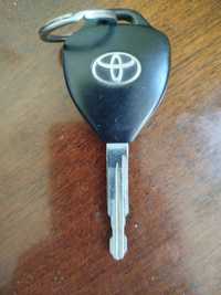Продавам ключ за автомобил Тойота