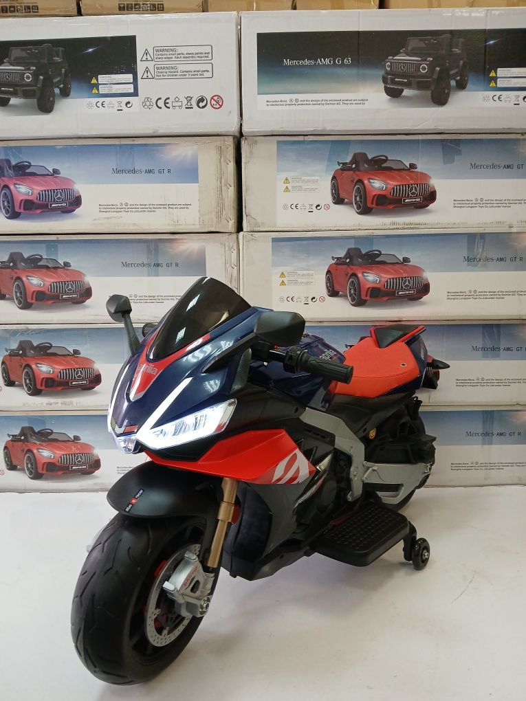 Акумулаторен мотор Aprilia с меки гуми,кожена седалка 12v
