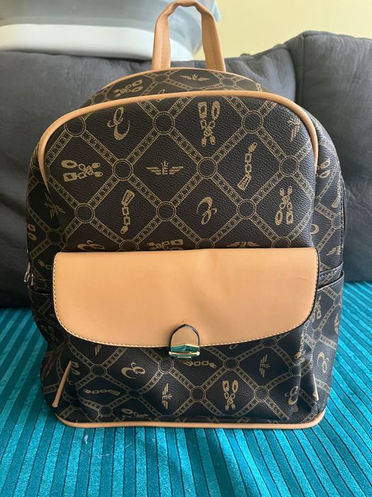 Дамска раница нова