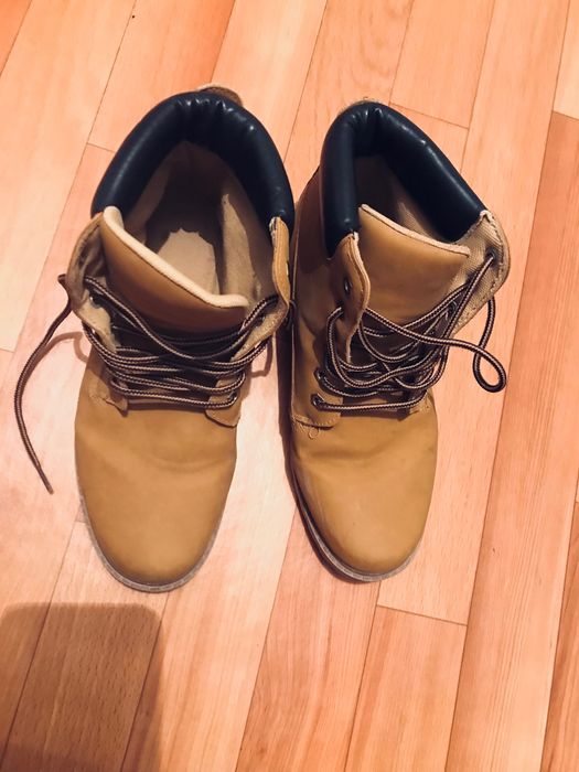 Продам ботинки осенние