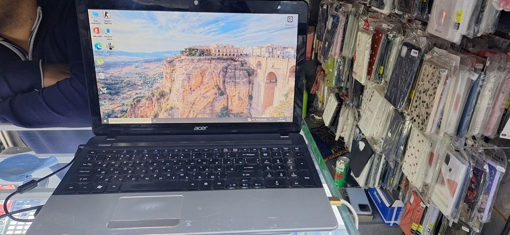 Acer Noutbook Sotiladi