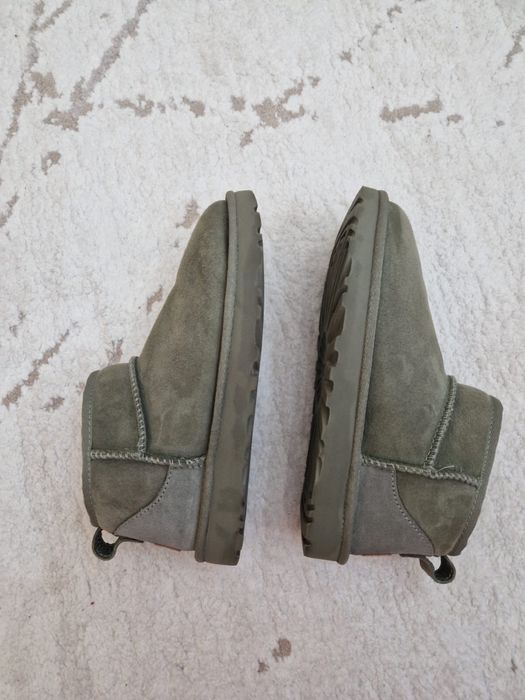Vand UGG originale verde Kaki 37 piele intoarsa