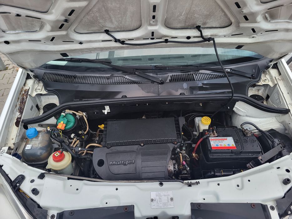 fiat doblo Maxi an 2009 1.3 jtd