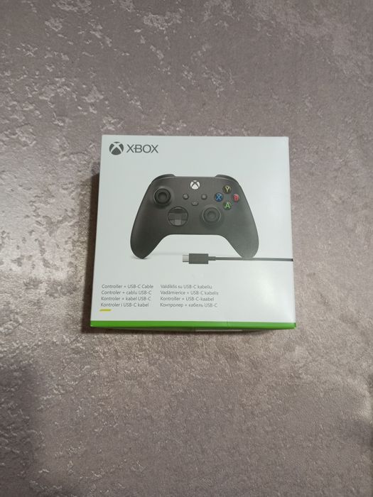 Xbox One S + Jocuri + 2 controlere