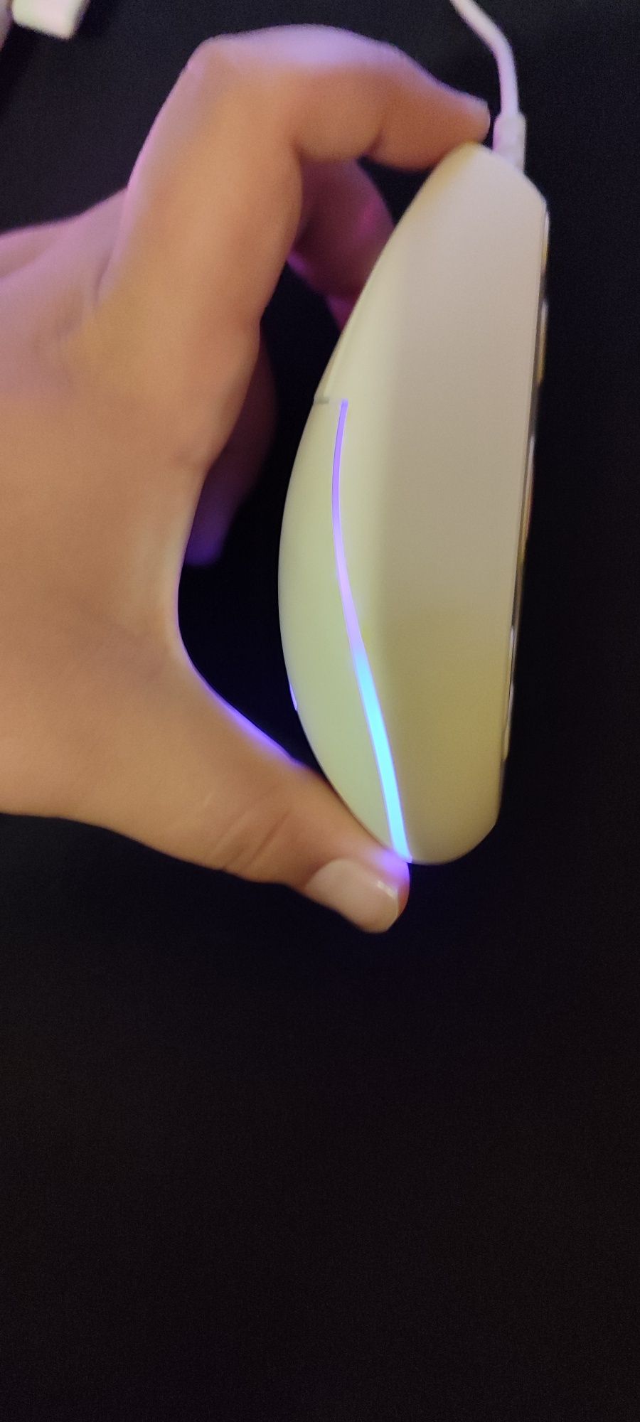 Геймърска мишка Logitech g102