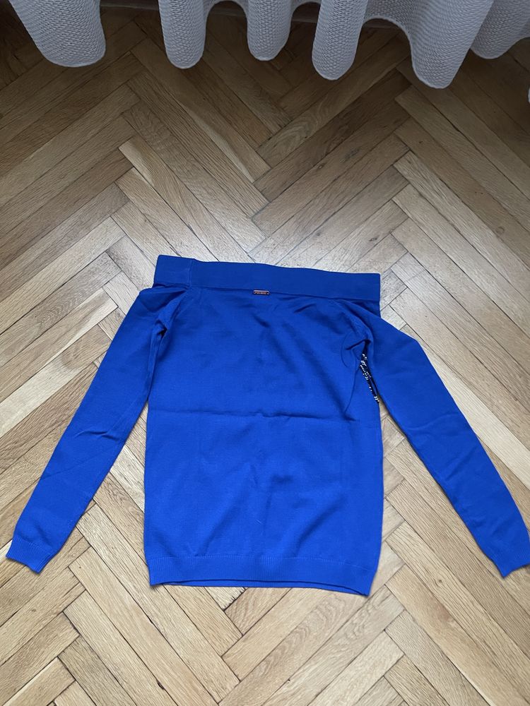 Елегантна блуза Guess